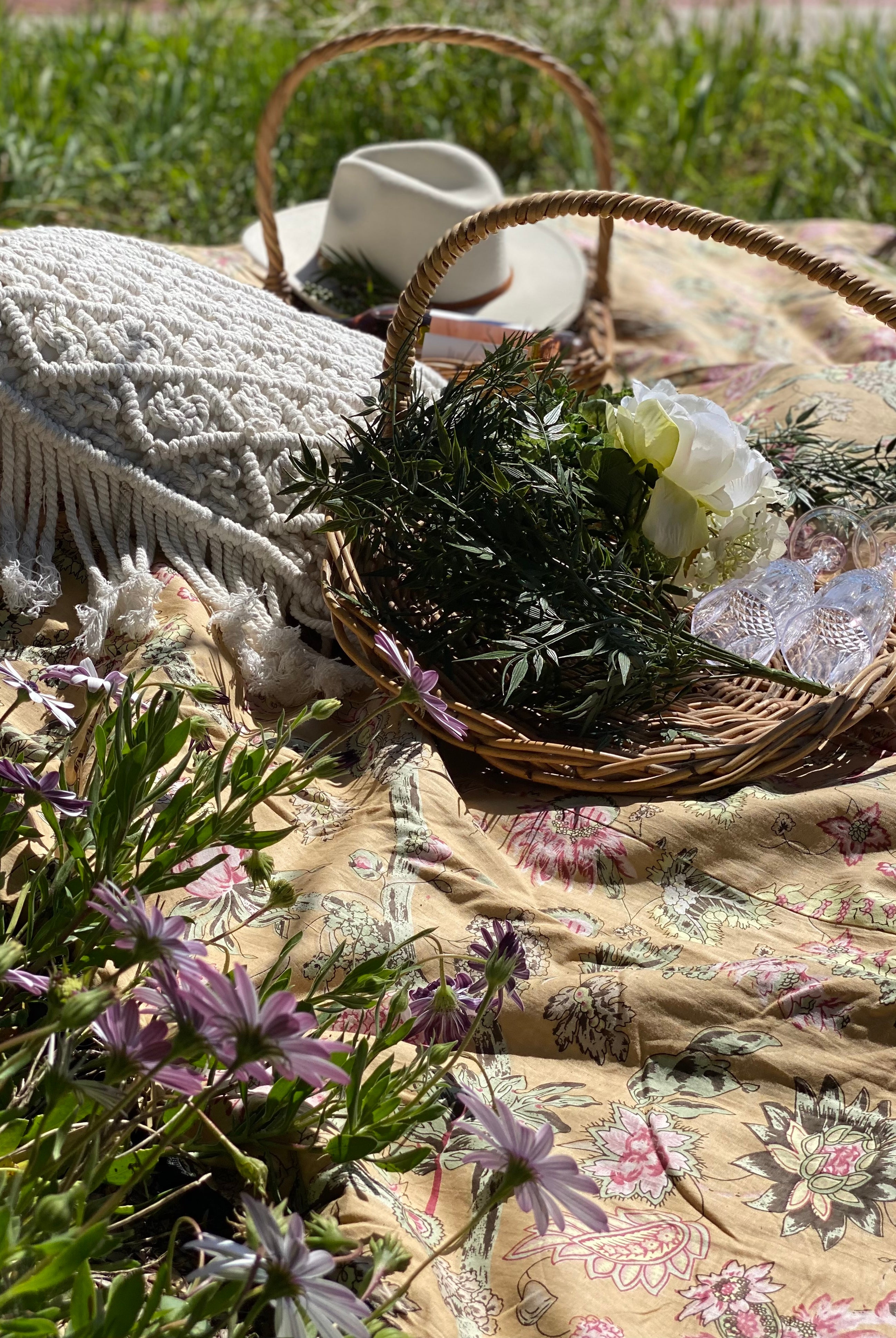 HOUSE OF SKYE | DAISY PICNIC BLANKET AMBER GOLD | Bohemian Love Runway