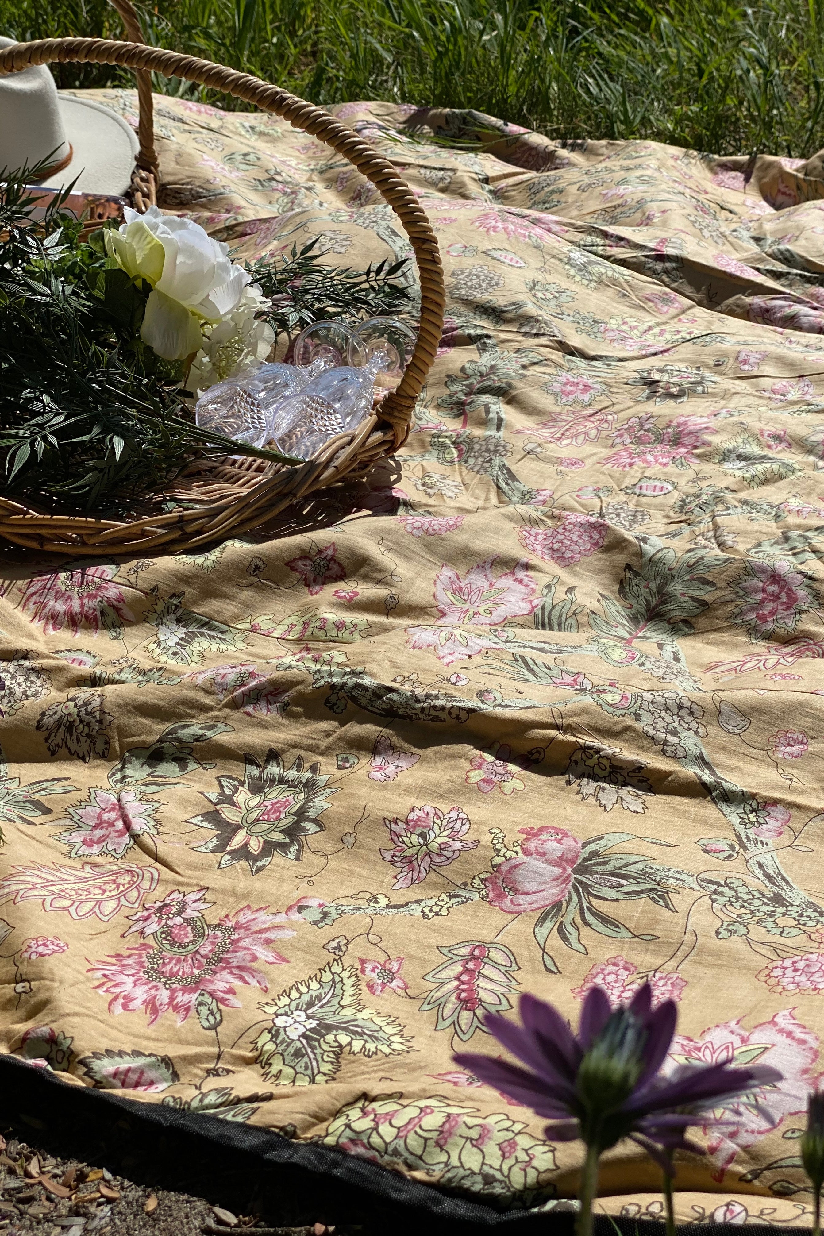 HOUSE OF SKYE | DAISY PICNIC BLANKET AMBER GOLD | Bohemian Love Runway