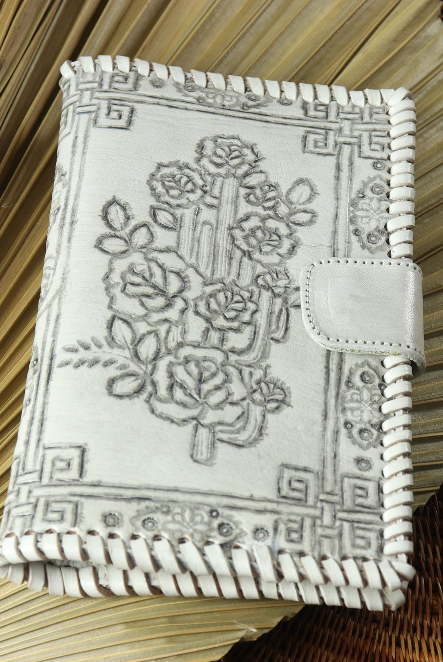 HOUSE OF SKYE | DESERT ROSE WALLET WHITE | Bohemian Love Runway