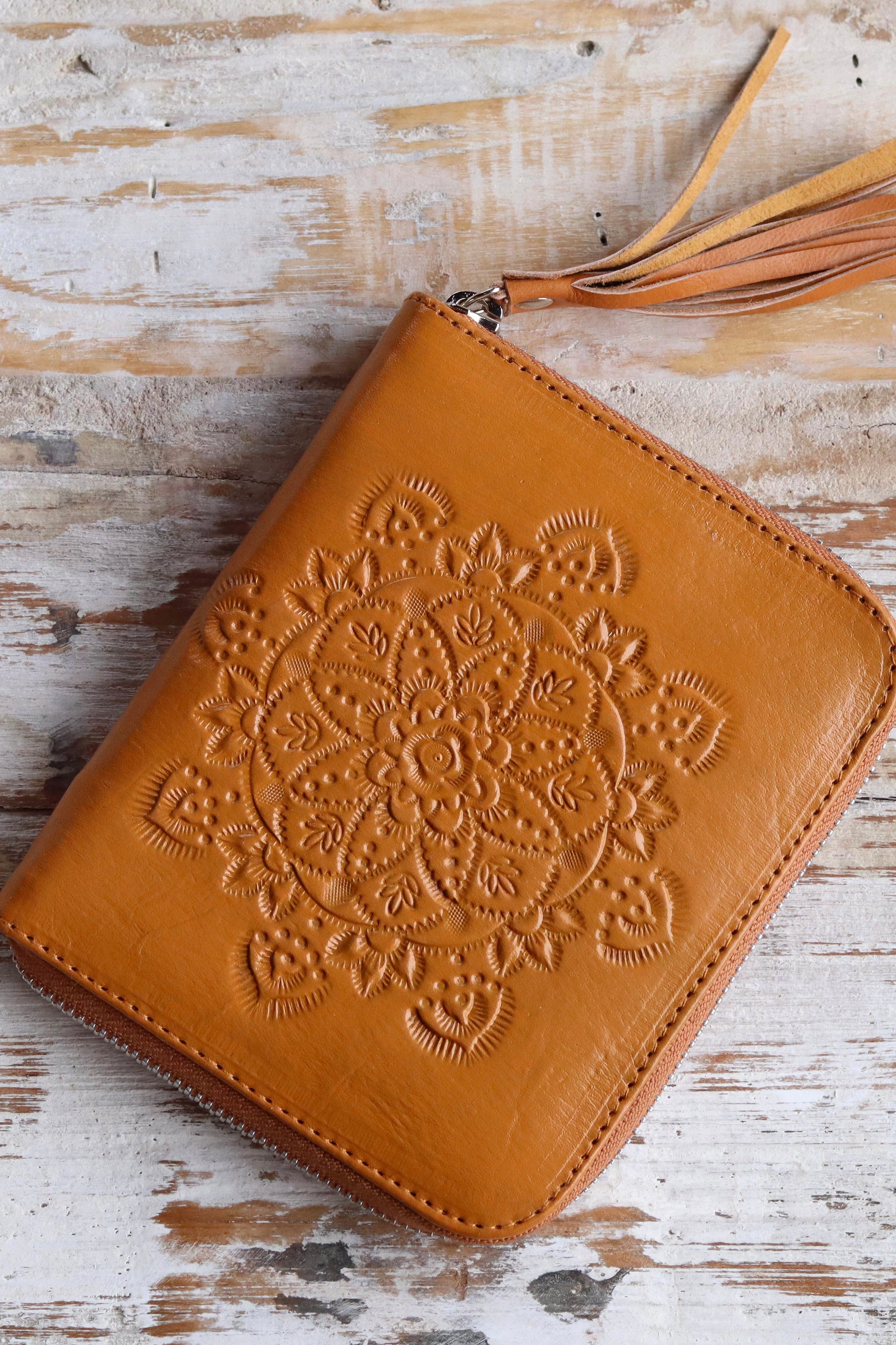 SHOE SHU | KAILUA WALLET DUSTY TAN | Bohemian Love Runway