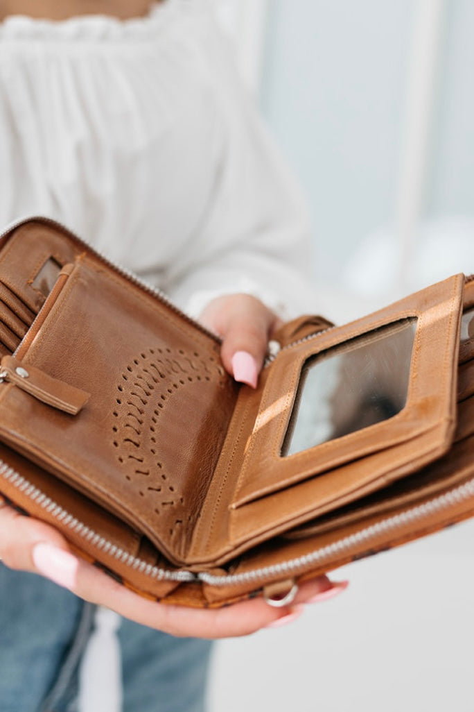 SHOE SHU | RETRO POPPY ZIP ROUND WALLET | Bohemian Love Runway