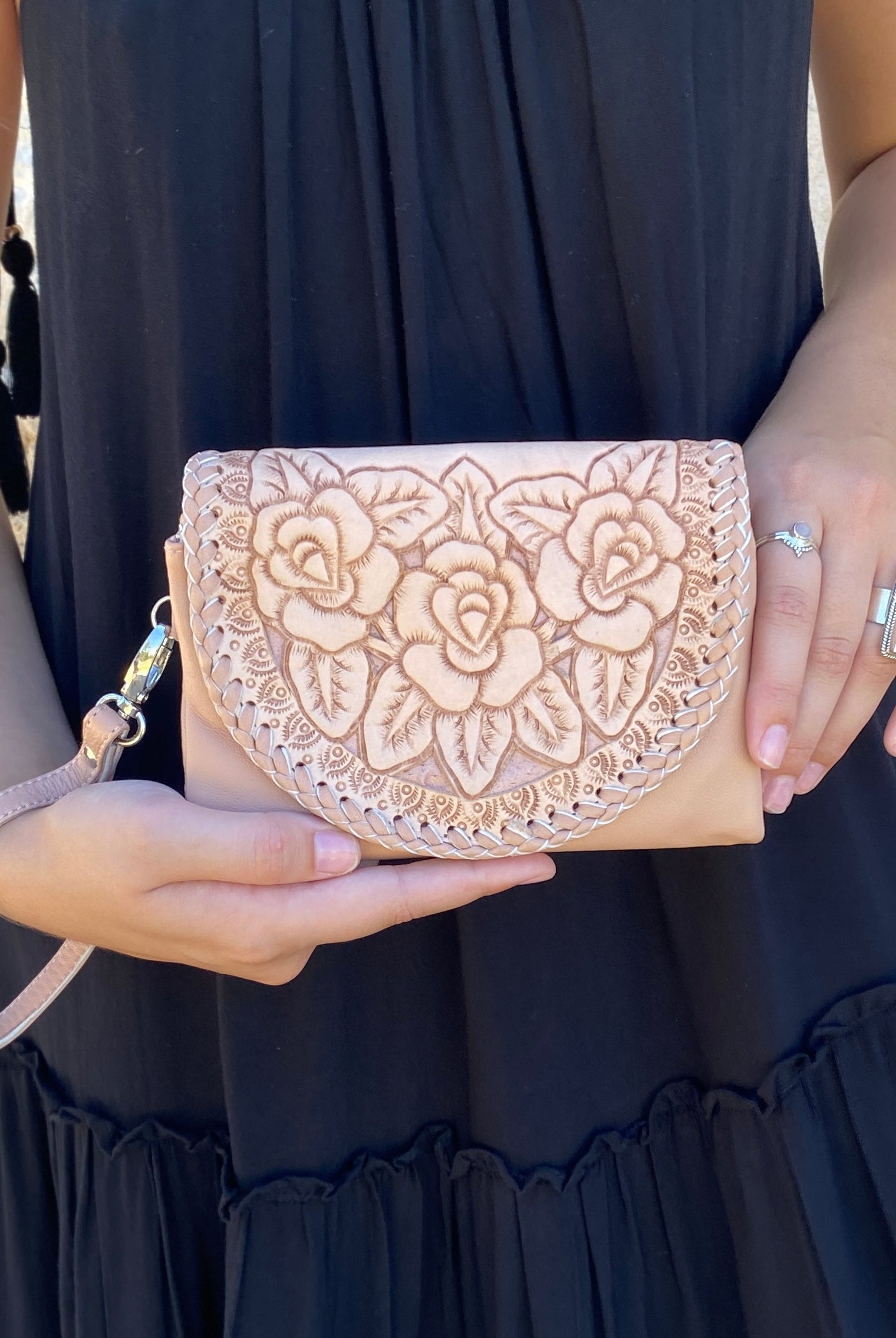 SHOE SHU | HAND TOOLED ROSE + STITCH PURSE NATURAL | Bohemian Love Runway