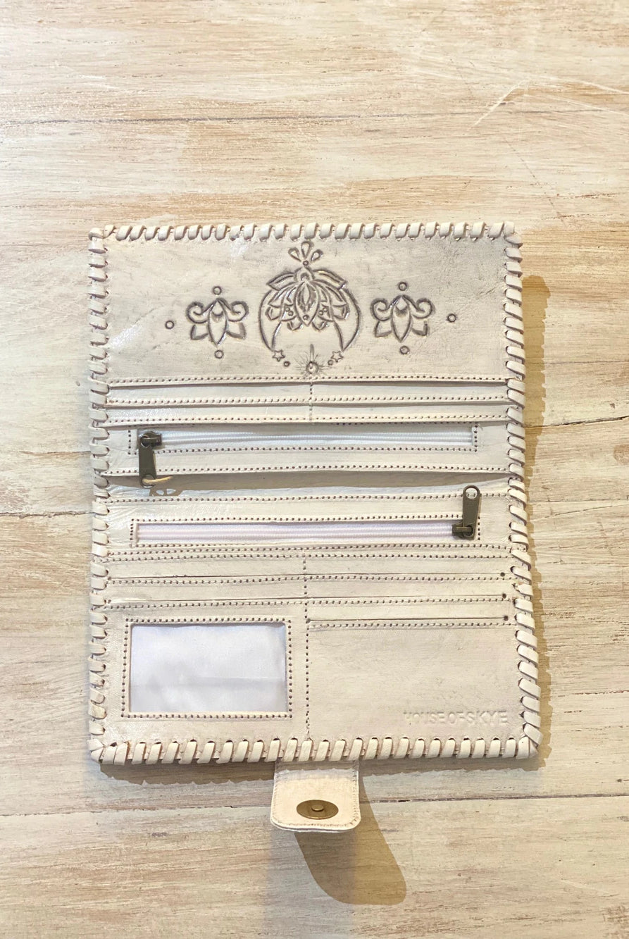 HOUSE OF SKYE | COSMIC LOVE LEATHER WALLET VINTAGE WHITE | Bohemian Love Runway