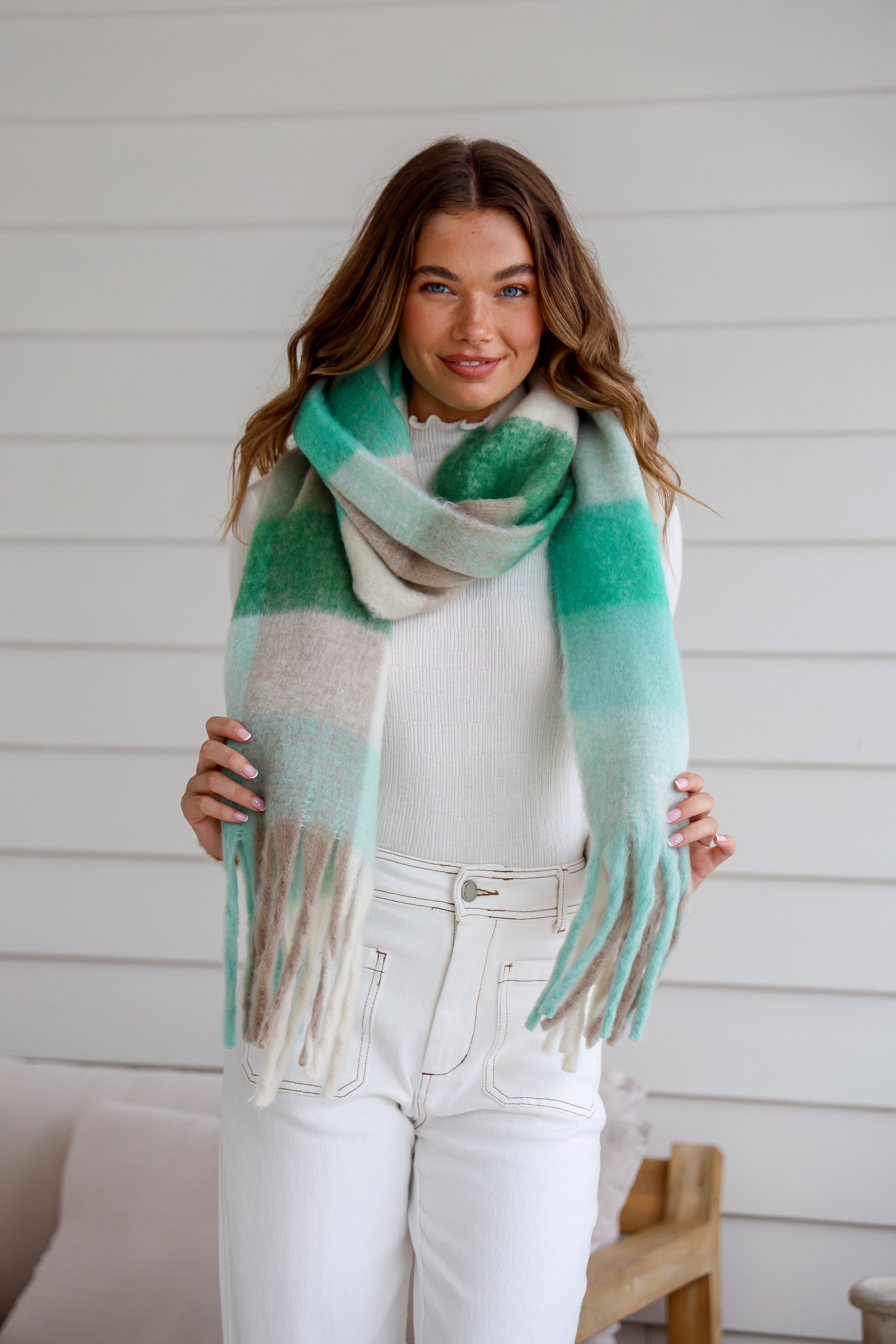  MISS MARLOW | CLOVER FLUFFY SCARF | Bohemian Love Runway