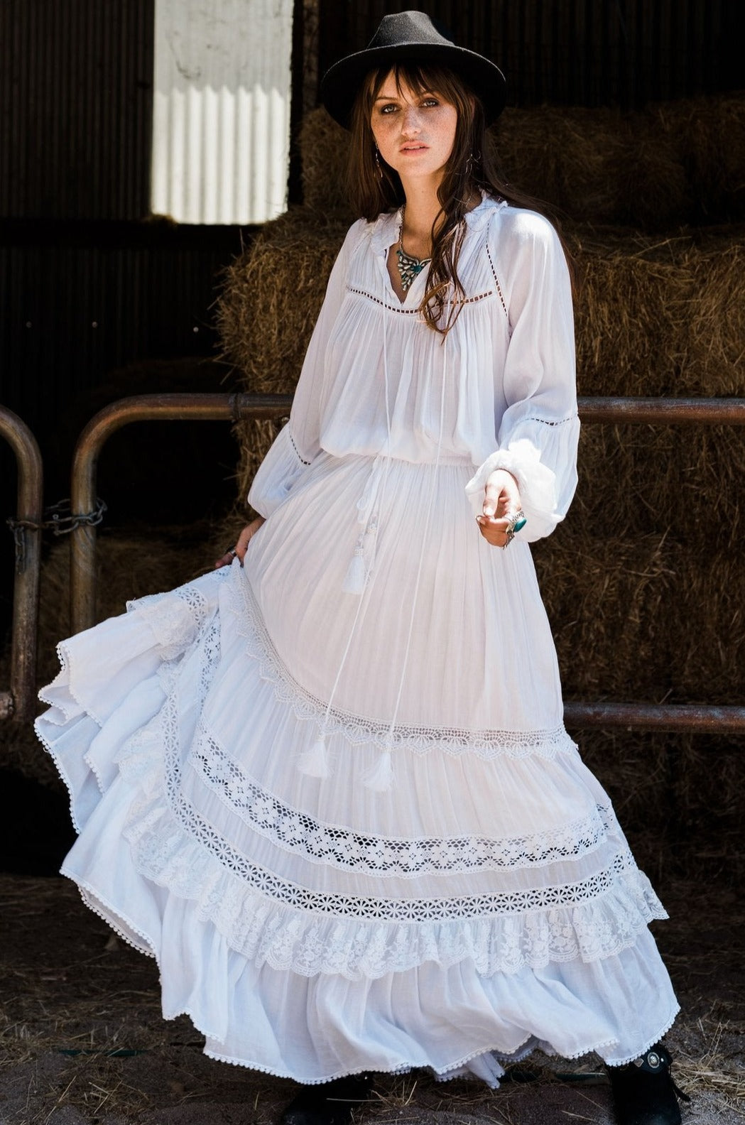 White maxi outlet skirt perth