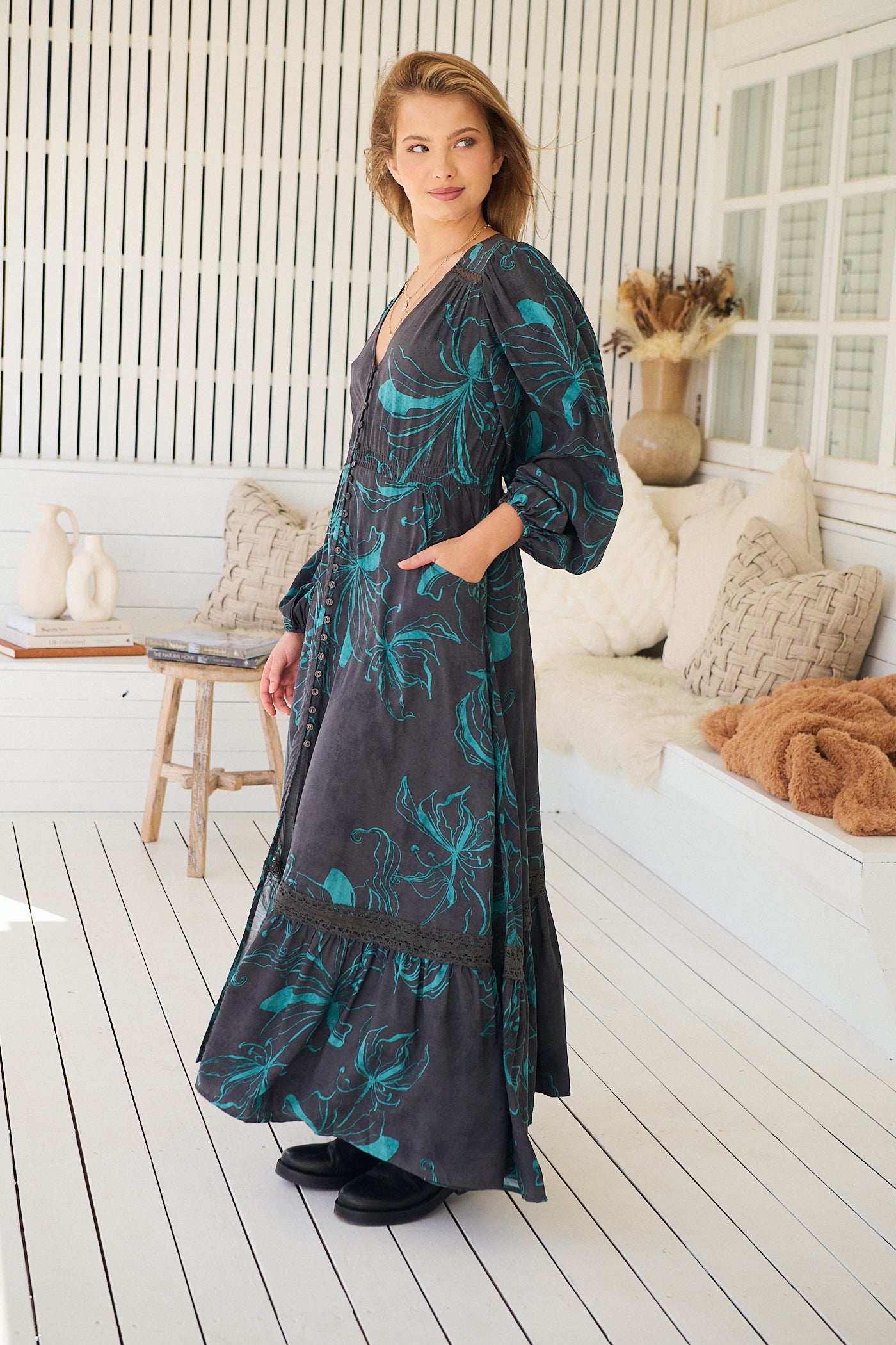  JAASE | MIDNIGHT LILLY LONG SLEEVE CARMEN MAXI DRESS | Bohemian Love Runway