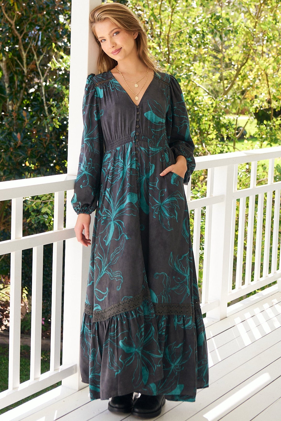  JAASE | MIDNIGHT LILLY LONG SLEEVE CARMEN MAXI DRESS | Bohemian Love Runway
