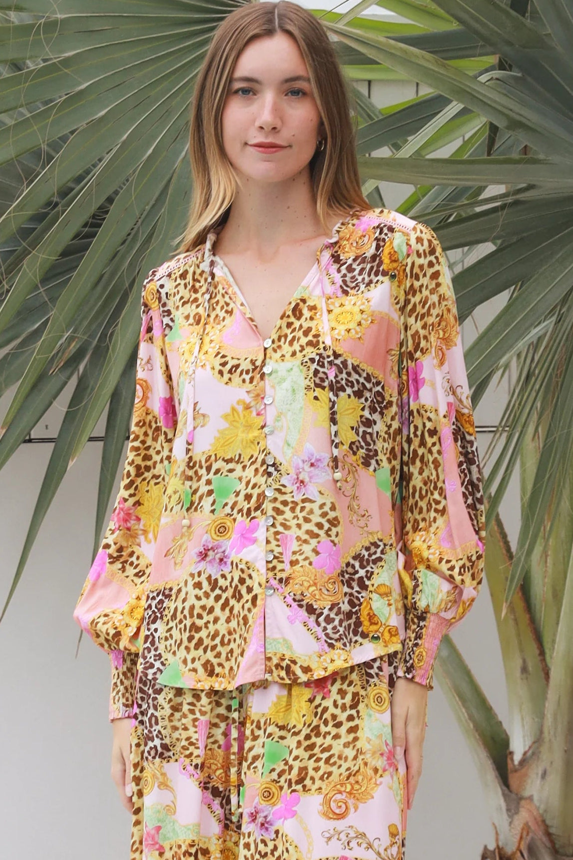 Vera Blouse in rayon with patchwork animal and floral print, V-neckline, blouson sleeves and lace shoulder detailing