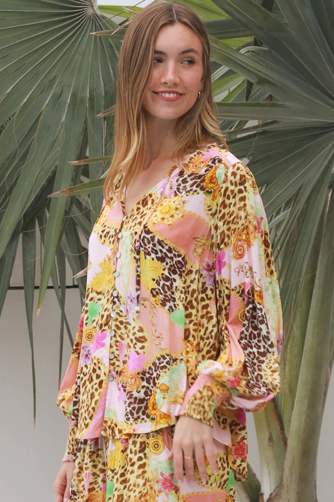 Vera Blouse in rayon with patchwork animal and floral print, V-neckline, blouson sleeves and lace shoulder detailing