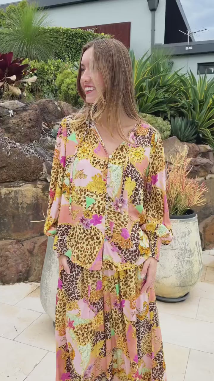 Vera Set in rayon with patchwork animal and floral print, wide-leg boho pants with elastic waist, Australia