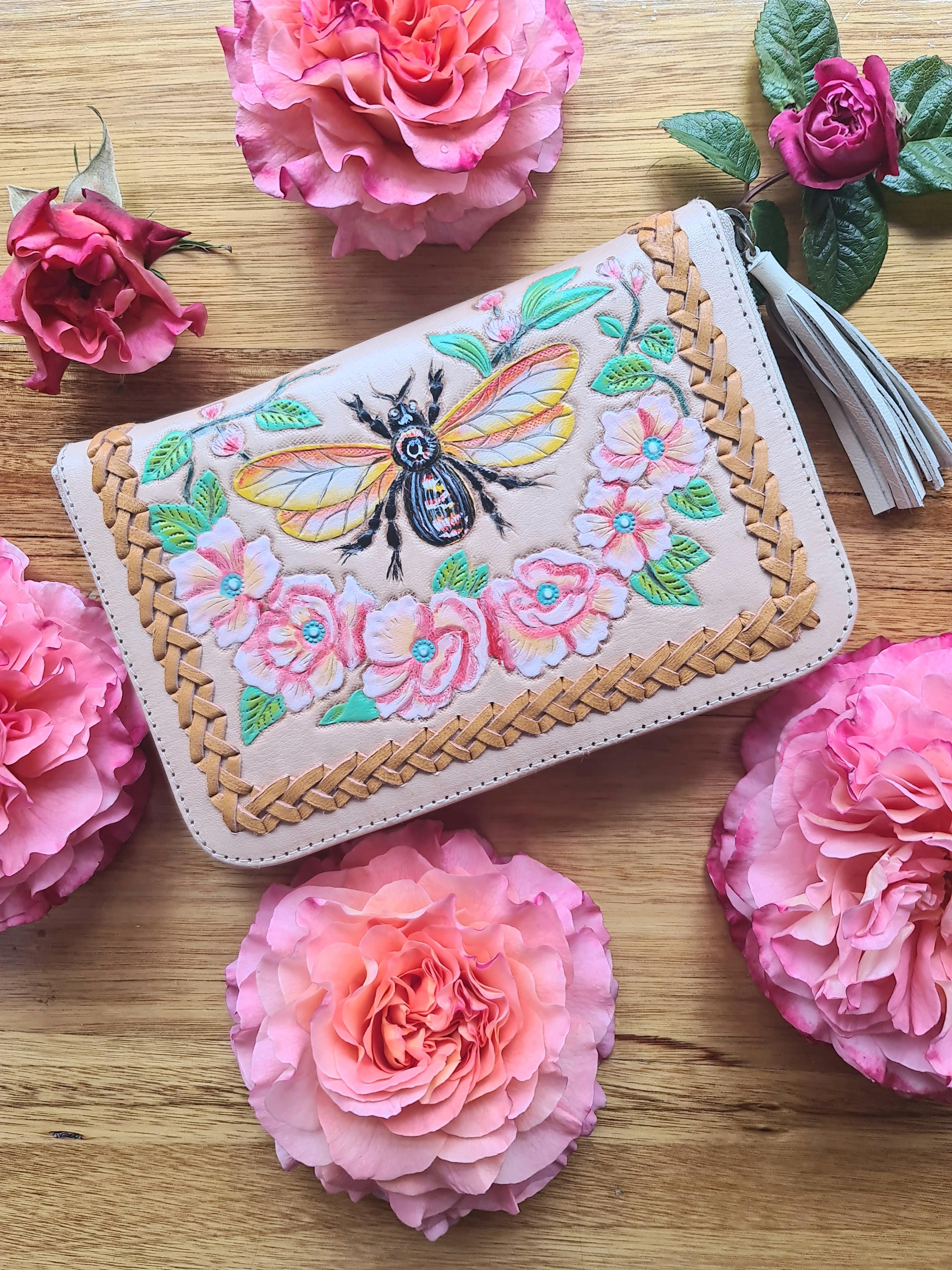  CELESTIAL GYPSY | BUMBLE BEE WALLET CREAM NATURAL | Bohemian Love Runway