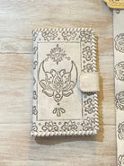  HOUSE OF SKYE | COSMIC LOVE LEATHER WALLET VINTAGE WHITE | Bohemian Love Runway