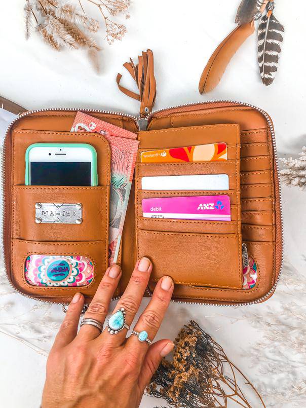  MAHIYA | BLOOM WALLET TAN | Bohemian Love Runway