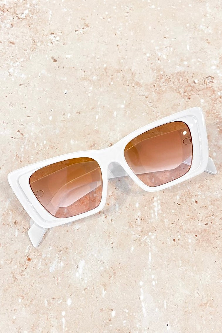  ANGELS WHISPER | LOU OVERSIZED CAT EYE SUNGLASSES WHITE | Bohemian Love Runway