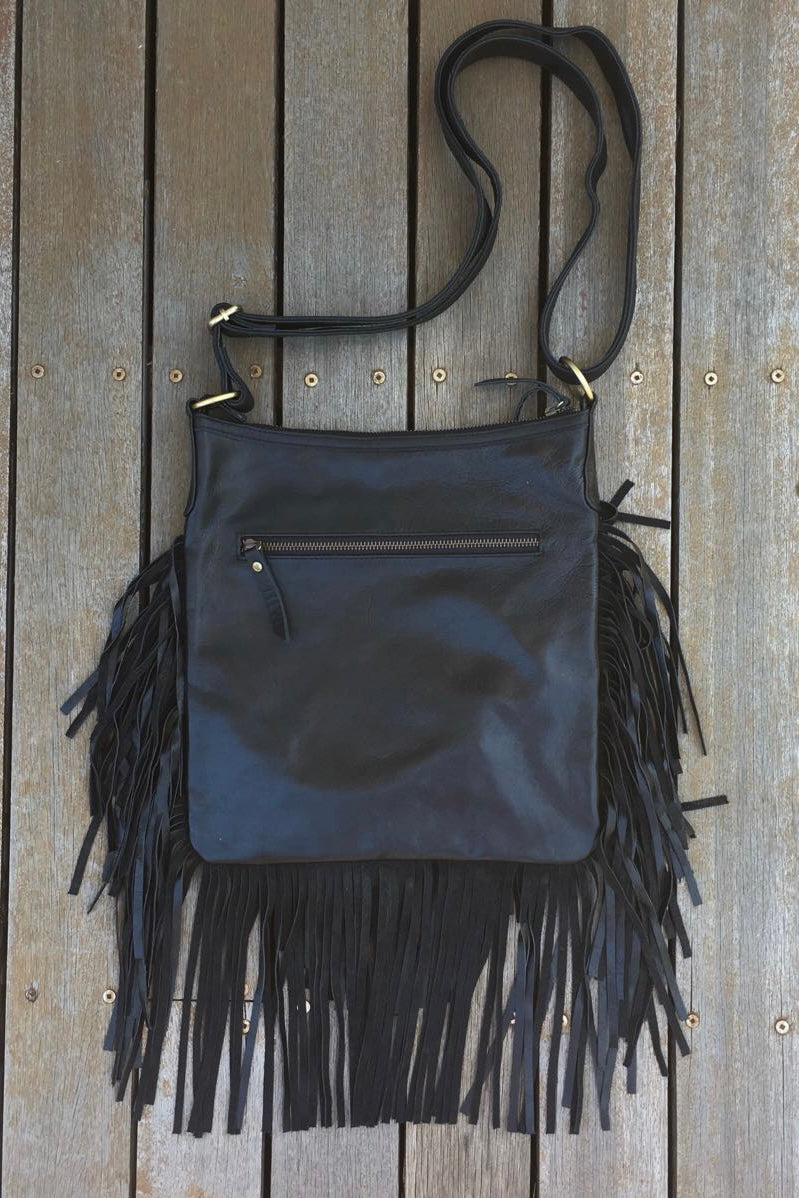  SHOE SHU | HAND TOOLED DETAILED FLOWER & FRINGE BAG VINTAGE BLACK | Bohemian Love Runway