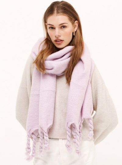 ANGELS WHISPER | FLUFFY TWIST TASSEL WINTER SCARF LILAC | Bohemian Love Runway