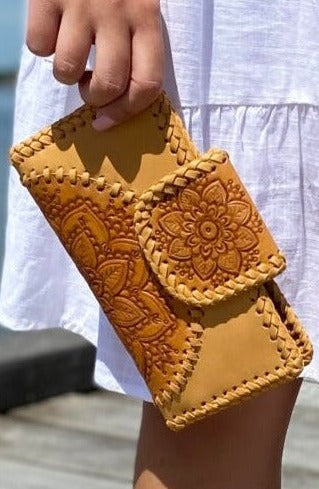 HAND TOOLED FLOWER WALLET TAN