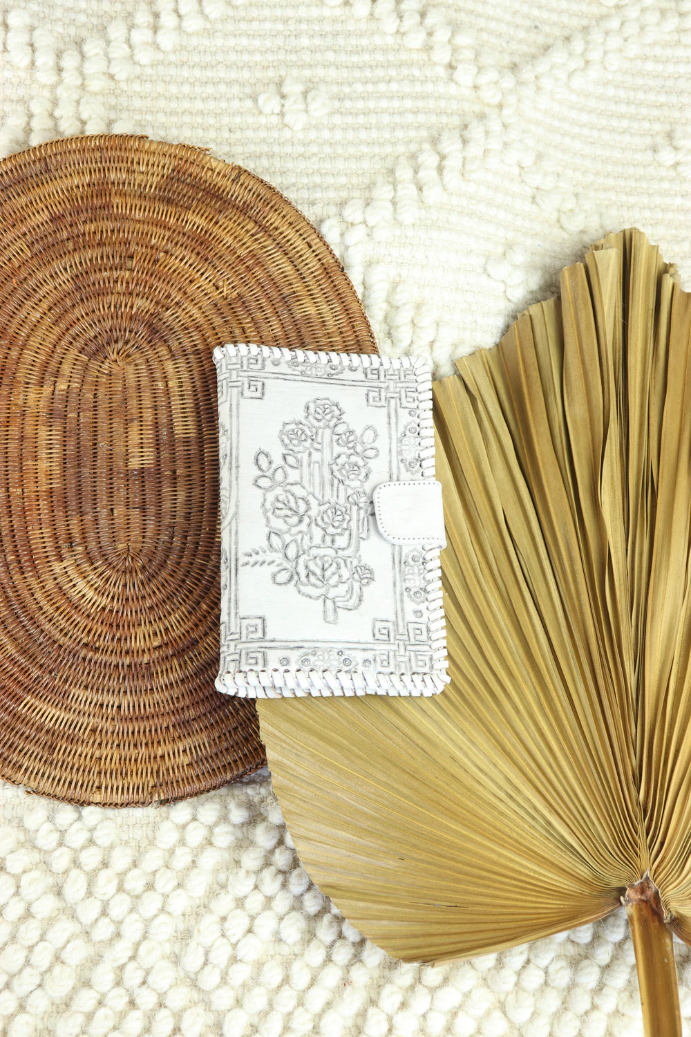  HOUSE OF SKYE | DESERT ROSE WALLET WHITE | Bohemian Love Runway