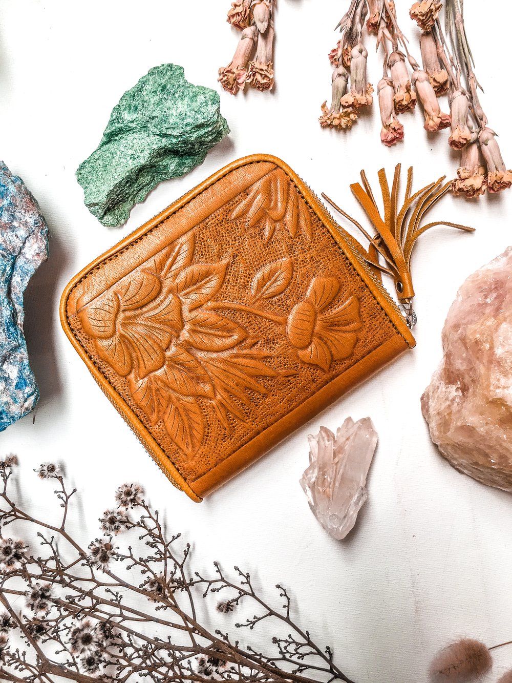  MAHIYA | ALOHA PURSE TAN | Bohemian Love Runway