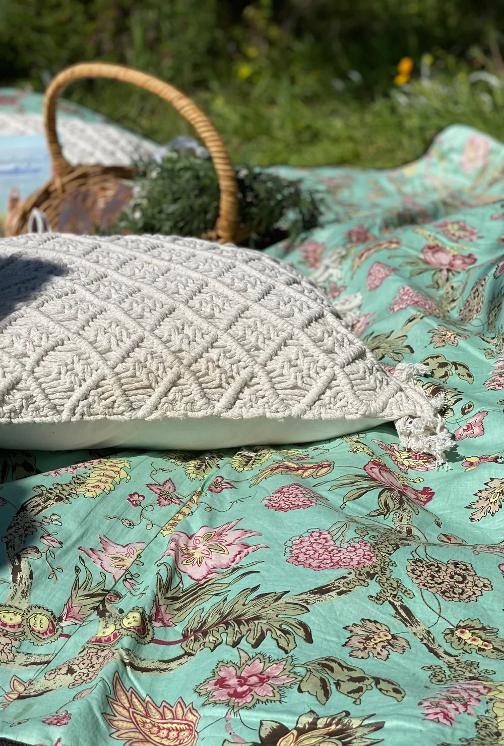  HOUSE OF SKYE | DAISY PICNIC BLANKET AQUARIUS | Bohemian Love Runway