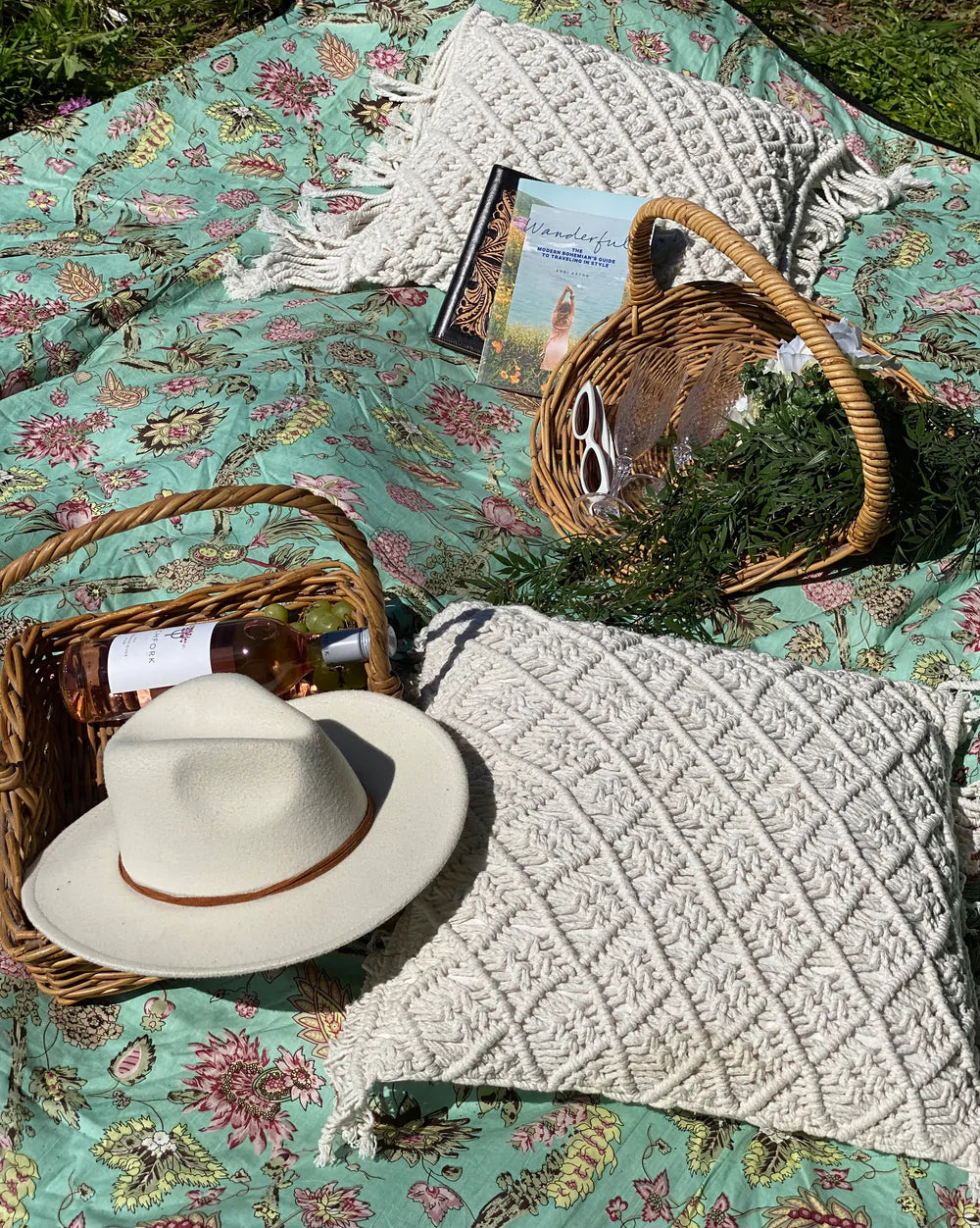  HOUSE OF SKYE | DAISY PICNIC BLANKET AQUARIUS | Bohemian Love Runway
