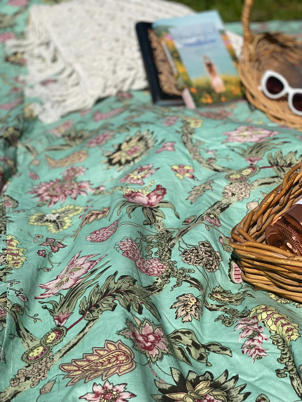  HOUSE OF SKYE | DAISY PICNIC BLANKET AQUARIUS | Bohemian Love Runway