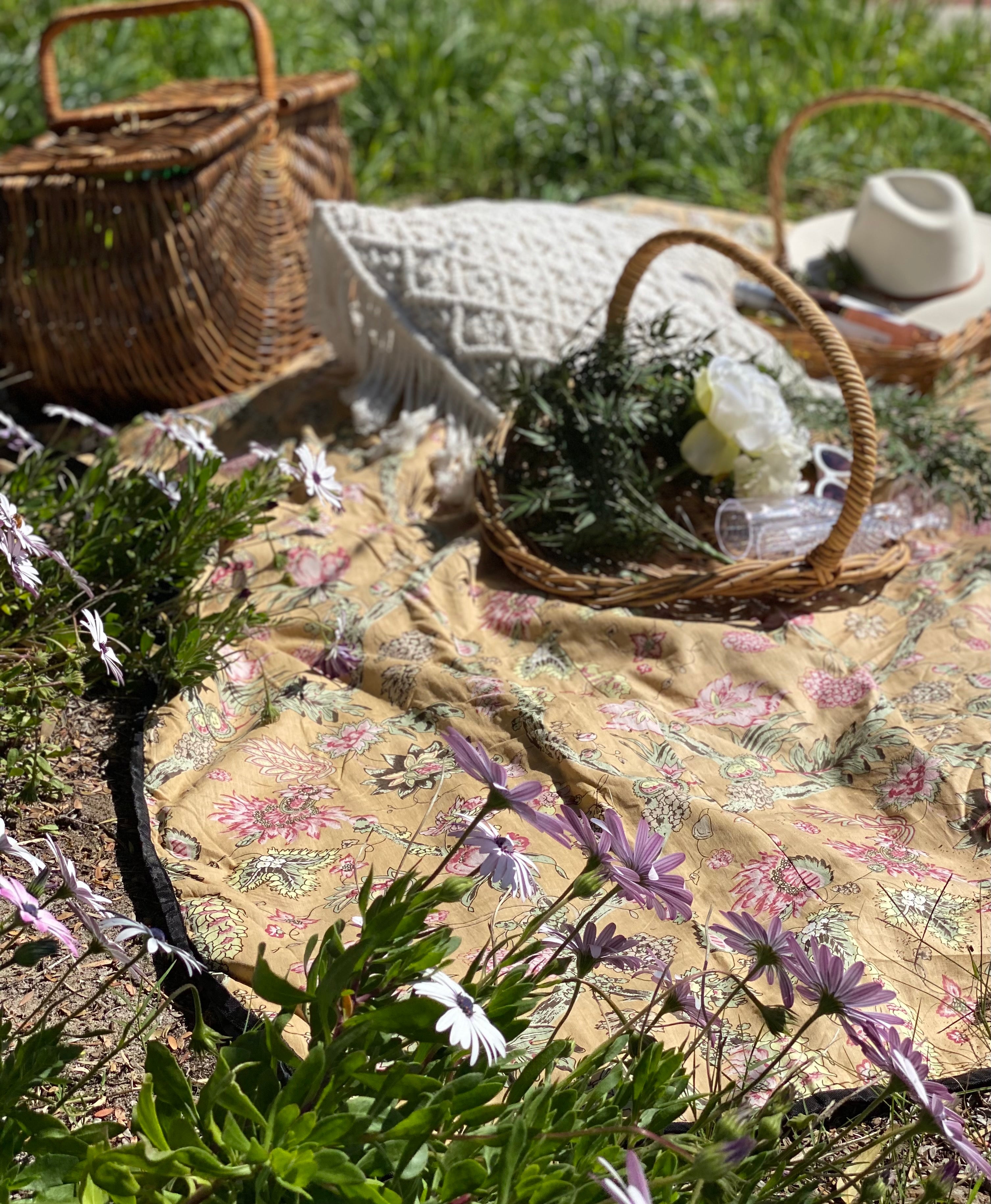  HOUSE OF SKYE | DAISY PICNIC BLANKET AMBER GOLD | Bohemian Love Runway