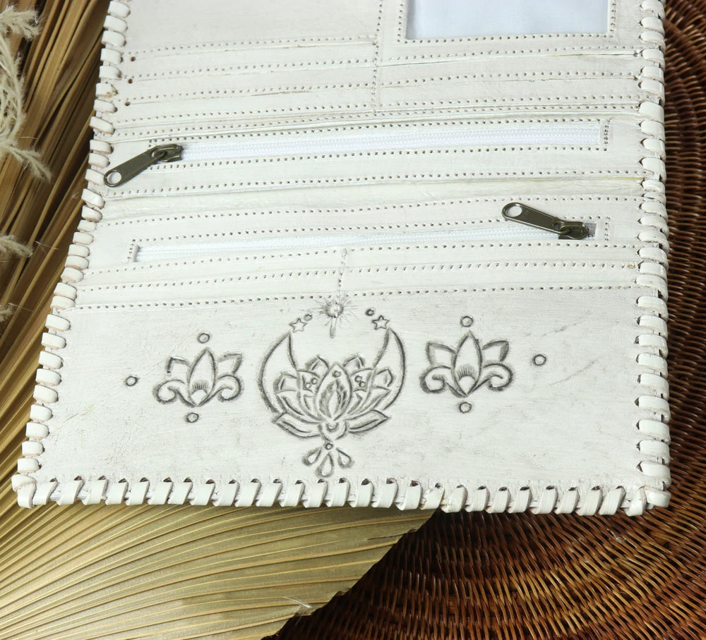  HOUSE OF SKYE | COSMIC LOVE LEATHER WALLET VINTAGE WHITE | Bohemian Love Runway