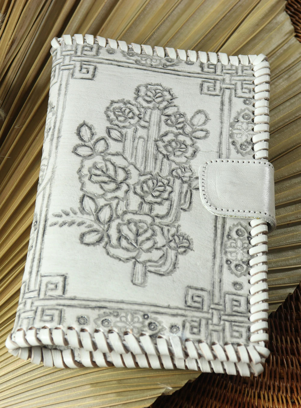  HOUSE OF SKYE | DESERT ROSE WALLET WHITE | Bohemian Love Runway