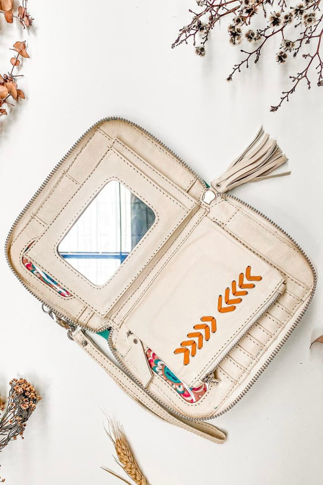  MAHIYA | MAIDEN MERMAID PURSE | Bohemian Love Runway