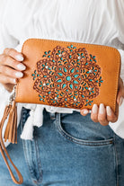  SHOE SHU | SUMMER ZIP ROUND WALLET VINTAGE TAN | Bohemian Love Runway