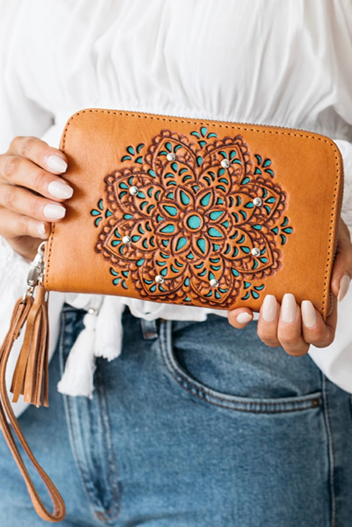 SHOE SHU | SUMMER ZIP ROUND WALLET VINTAGE TAN | Bohemian Love Runway